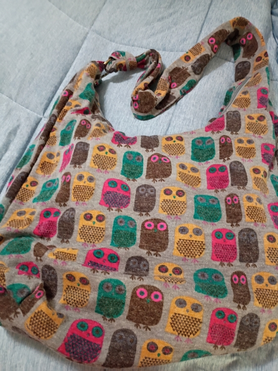 amici accessories Handbags - Colorful Owl-Print Slouch Hobo Bag in Multicolor